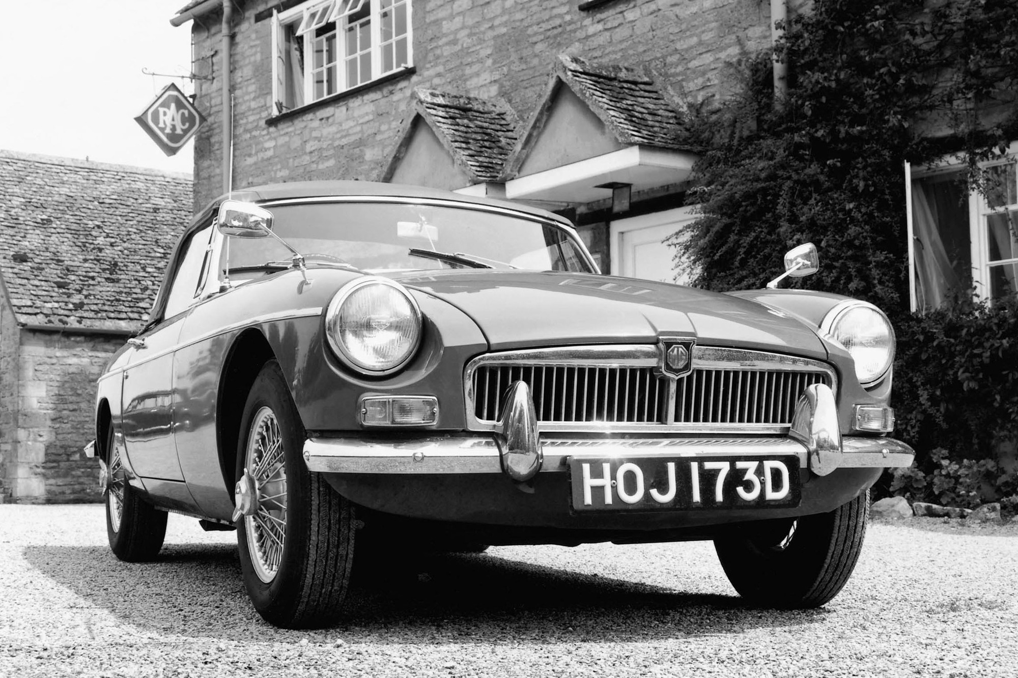 THE BIRTH OF BRITISH LEYLAND