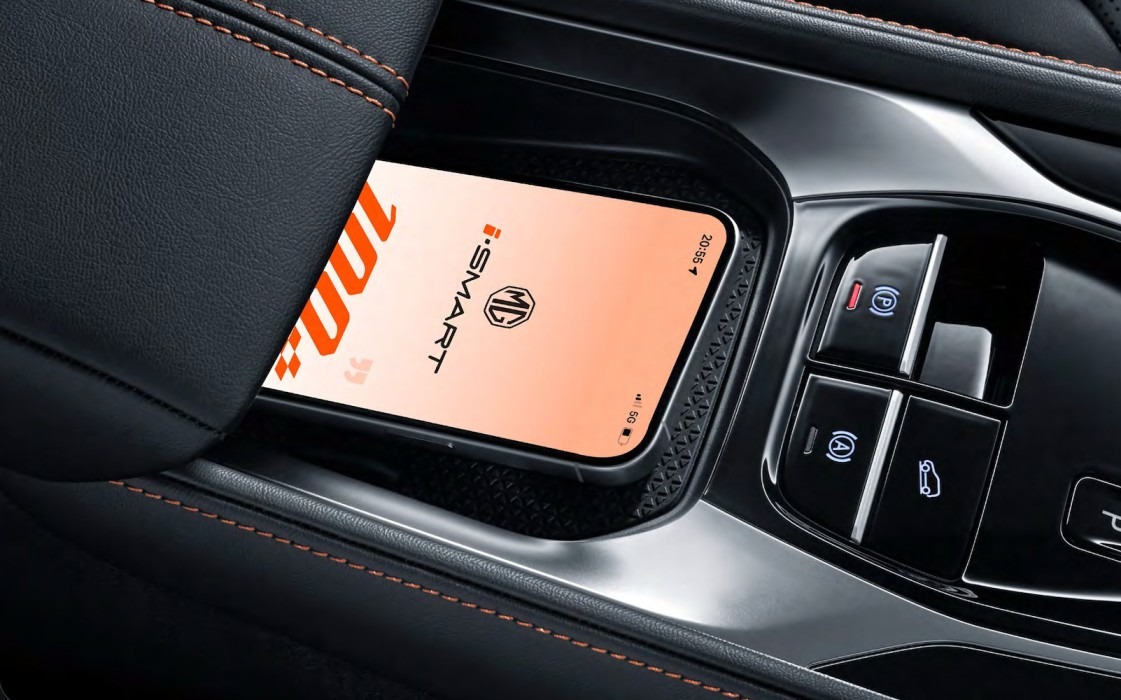 MG HS Plug-in Hybrid — Technology